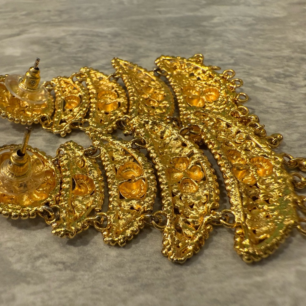 Elegant Gold Tiered Earrings - Picture 8 of 9